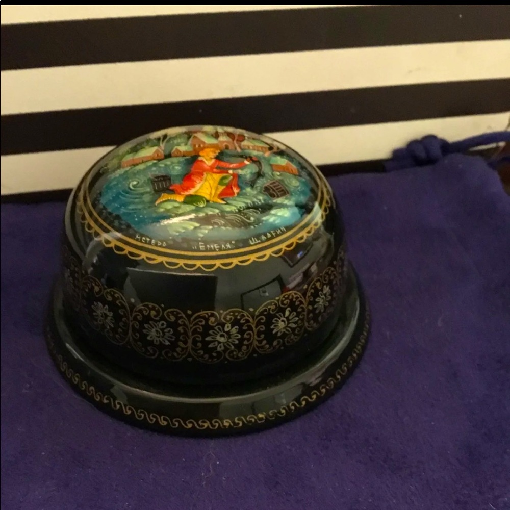 Russian Hand-Painted small trinket Lacquer Box